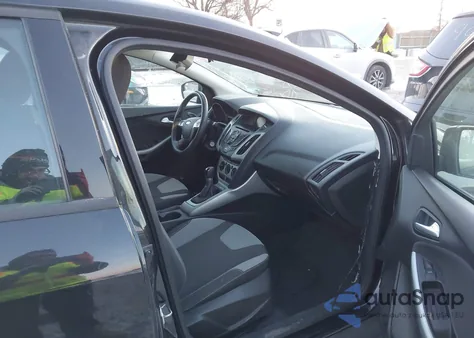 2012 Ford Focus Se из США, поврежденный, VIN 1FAHP3K28CL433962